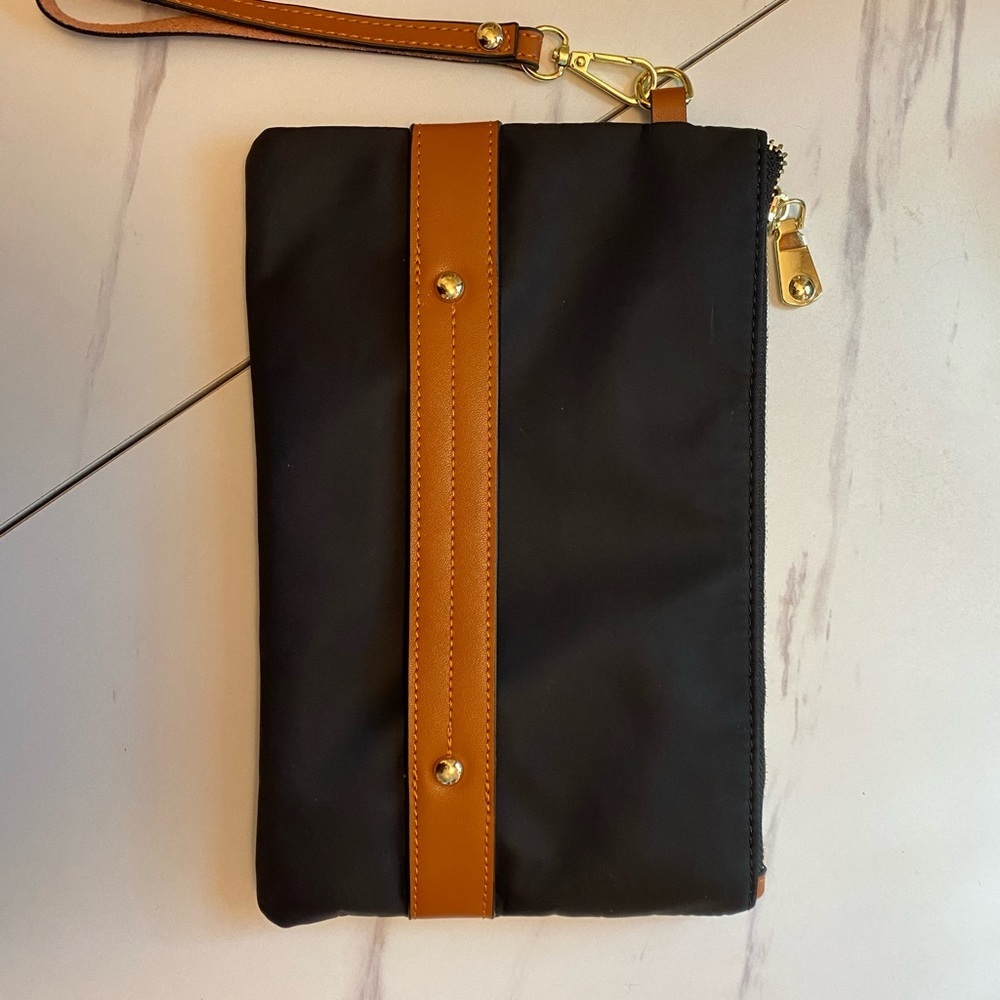 Black & Brown Wristlet - Picture 2 of 6